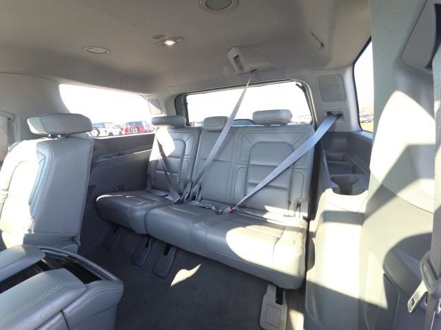 Used 2020 Lincoln Navigator Reserve w/ Luxury Package image 19