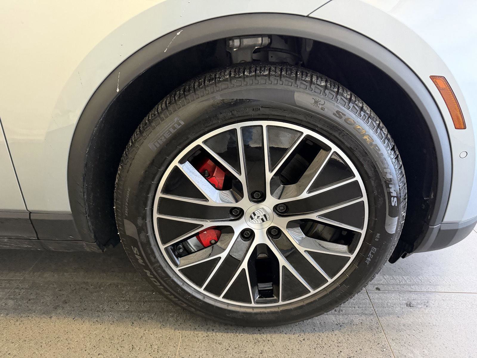 Certified 2025 Porsche Macan 4S Electric image 13