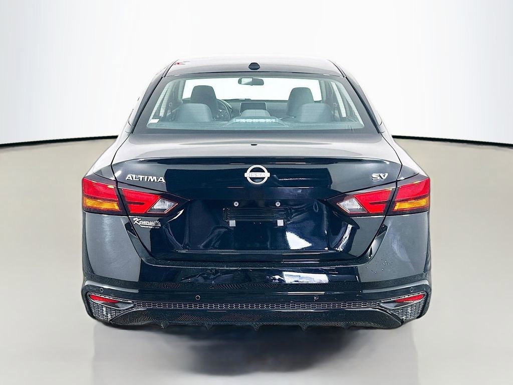 Used 2024 Nissan Altima 2.5 SV image 6