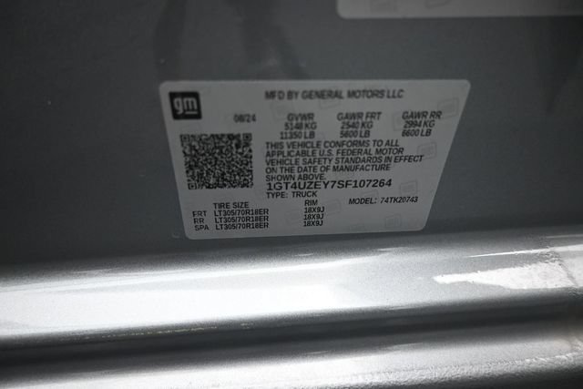 Used 2025 GMC Sierra 2500 AT4X AWD/4WD image 9