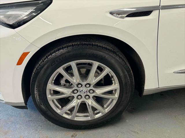 Certified 2024 Buick Enclave Essence w/ Experience Buick Package image 9