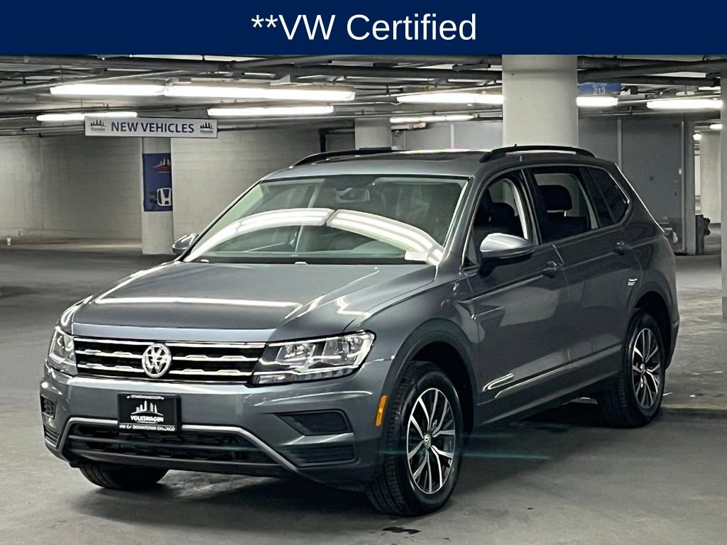 Used 2020 Volkswagen Tiguan SE w/ Panoramic Sunroof Package image 3