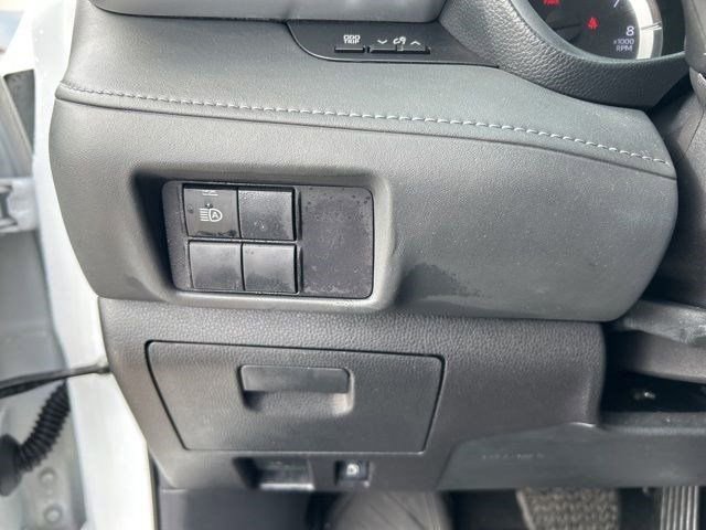 Used 2022 Toyota Highlander L image 18