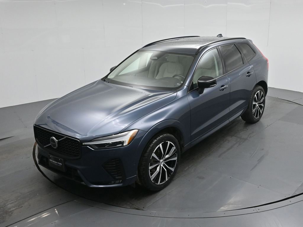 Used 2023 Volvo XC60 B5 Plus image 37