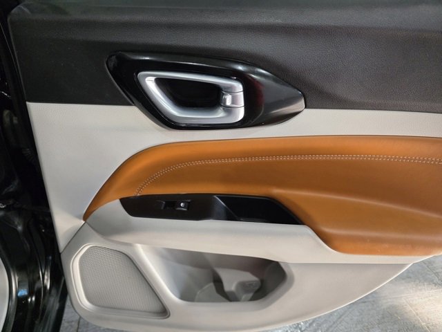 Used 2022 Jeep Compass Limited image 12