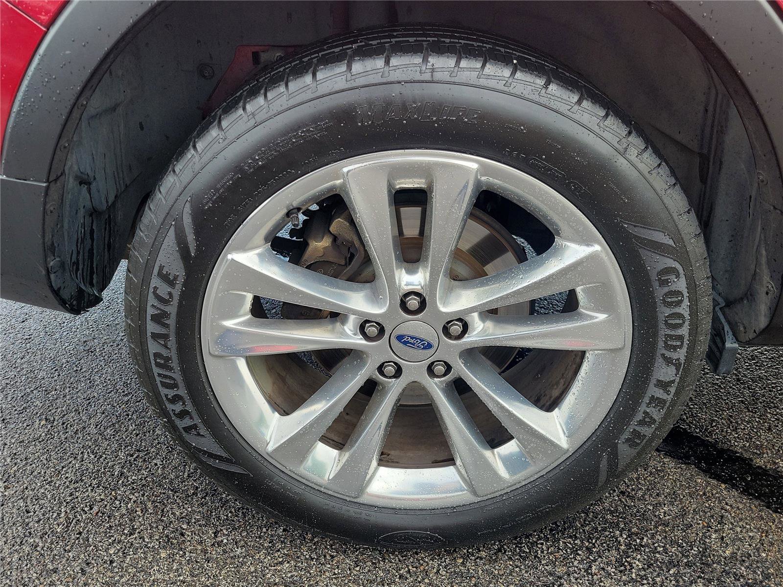 Used 2019 Ford Explorer XLT w/ Equipment Group 202A image 5