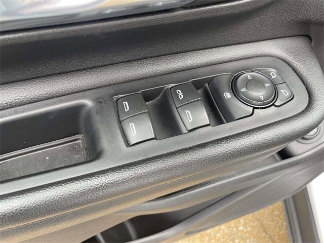 Used 2023 GMC Terrain SLT image 15