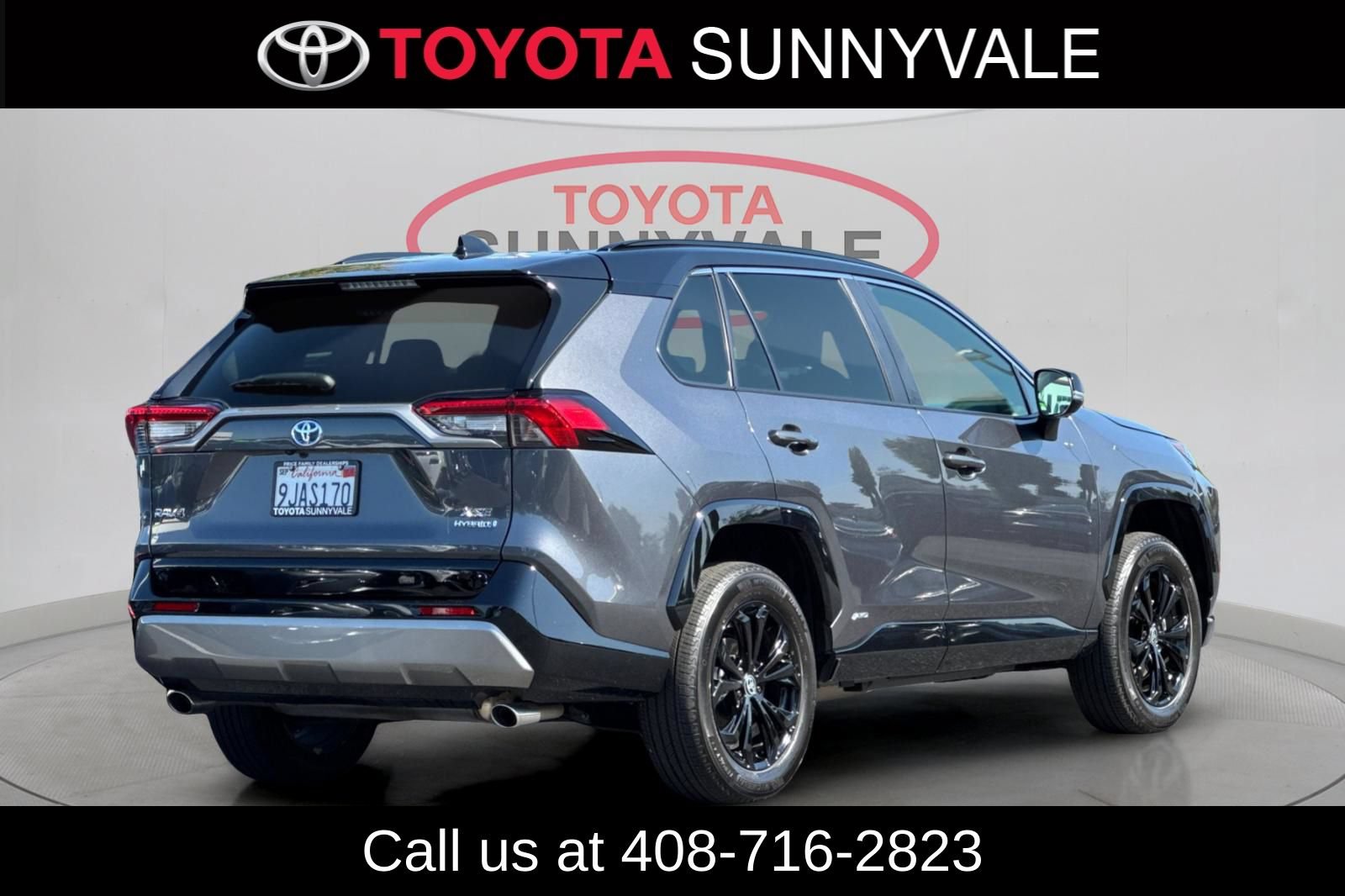 Used 2023 Toyota RAV4 XSE AWD/4WD image 4