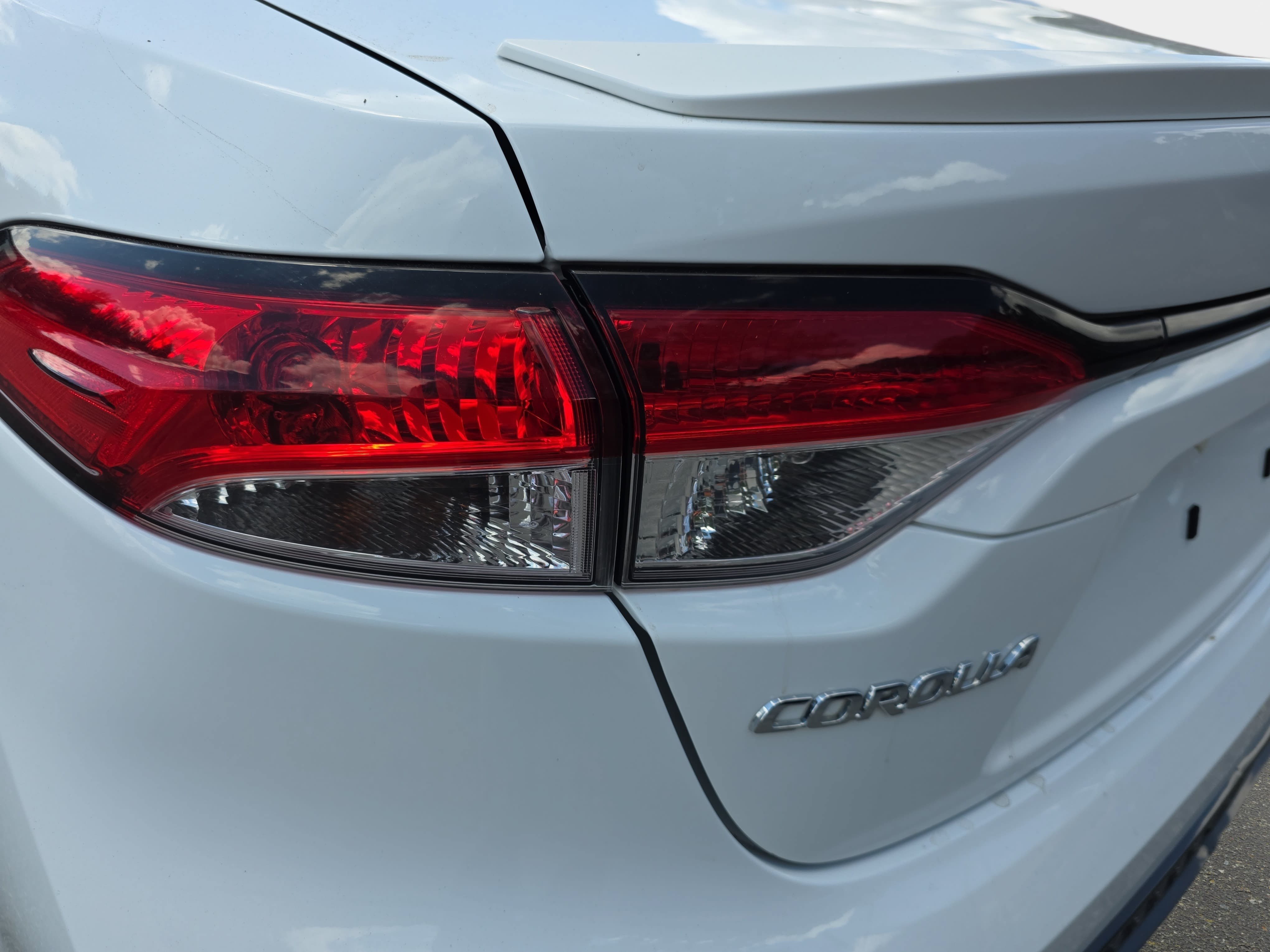 Used 2020 Toyota Corolla SE FWD image 30