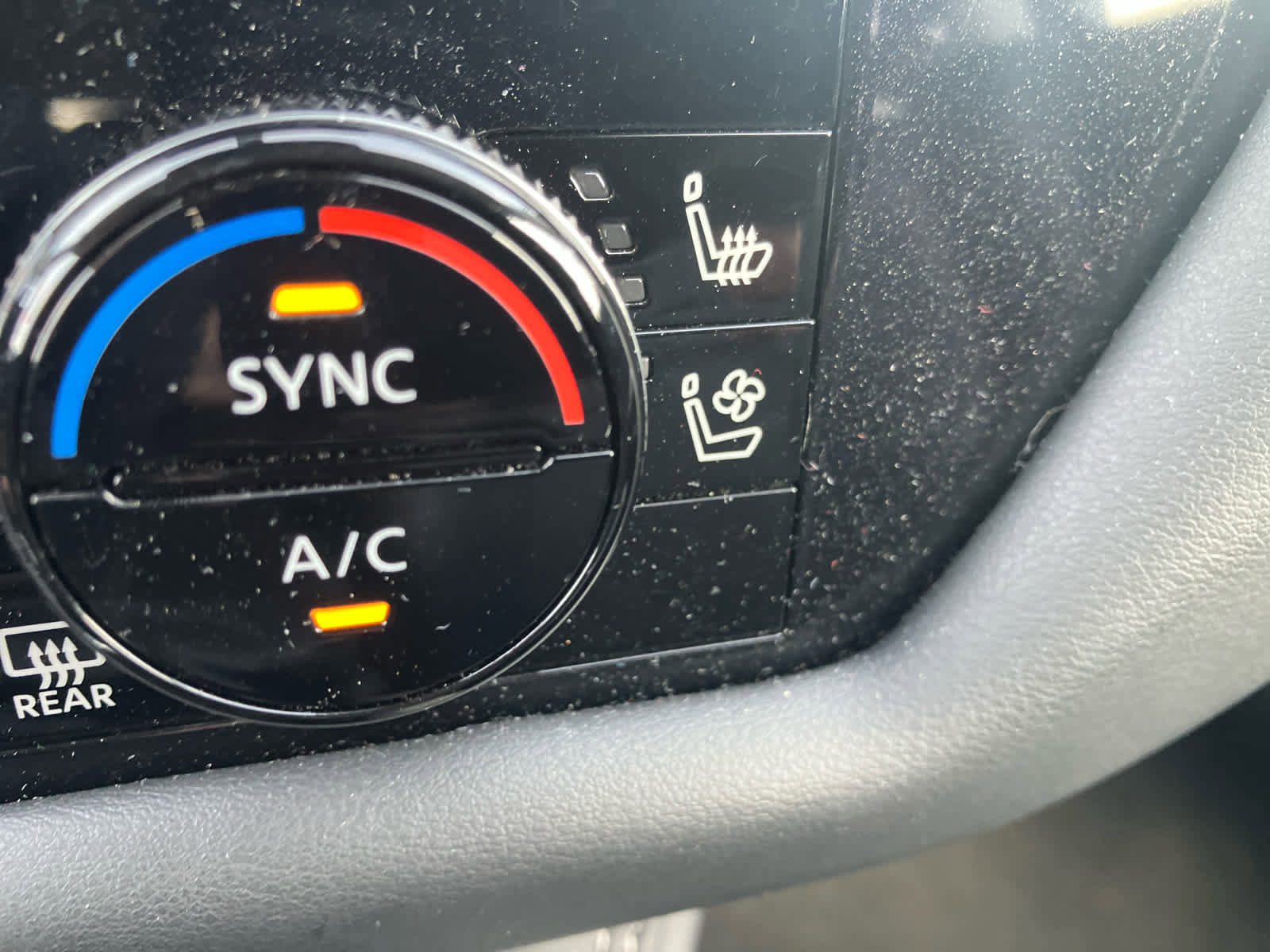 Used 2023 Nissan Pathfinder Platinum w/ Cargo Package image 30