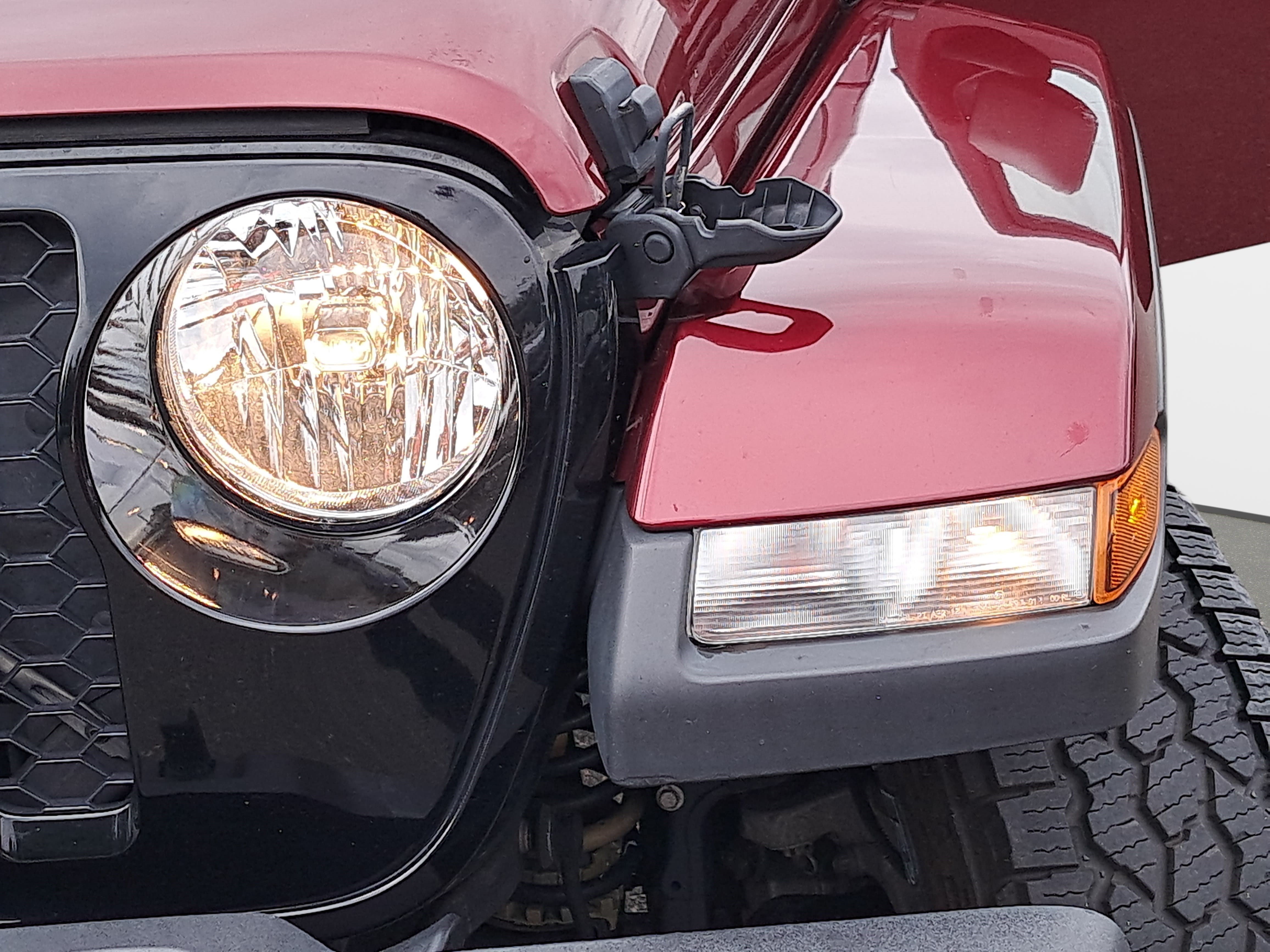 Used 2022 Jeep Gladiator Sport AWD/4WD image 24
