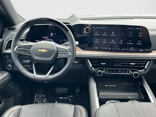 Used 2026 Chevrolet Tahoe High Country AWD/4WD image 2