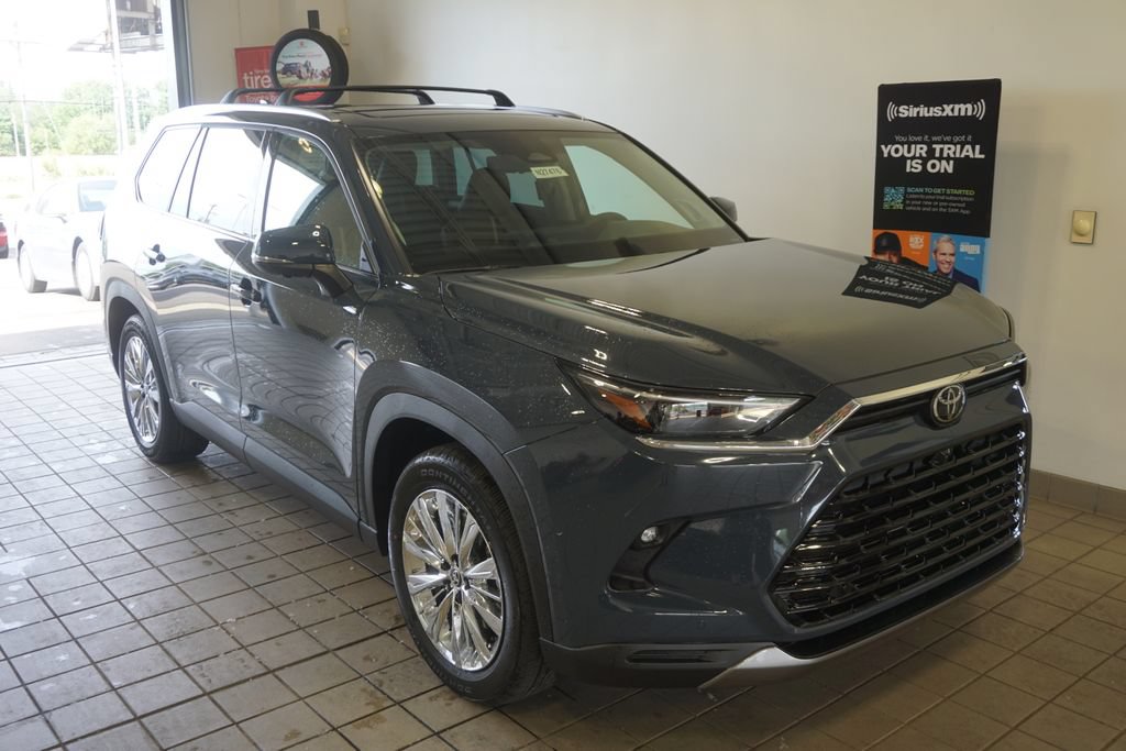 New 2026 Toyota Grand Highlander AWD image 2
