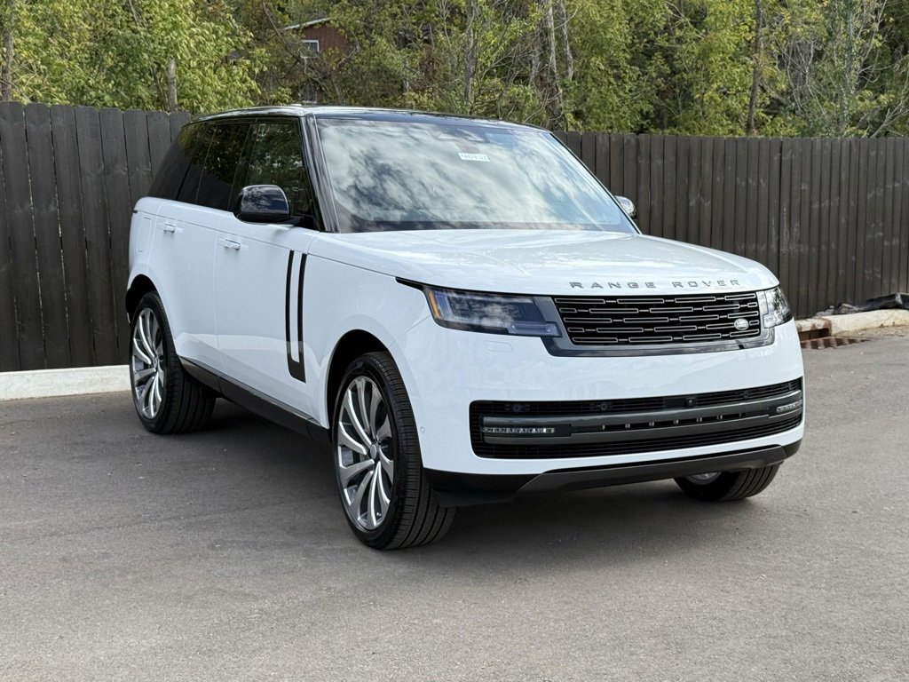 New 2025 Land Rover Range Rover SE image 8