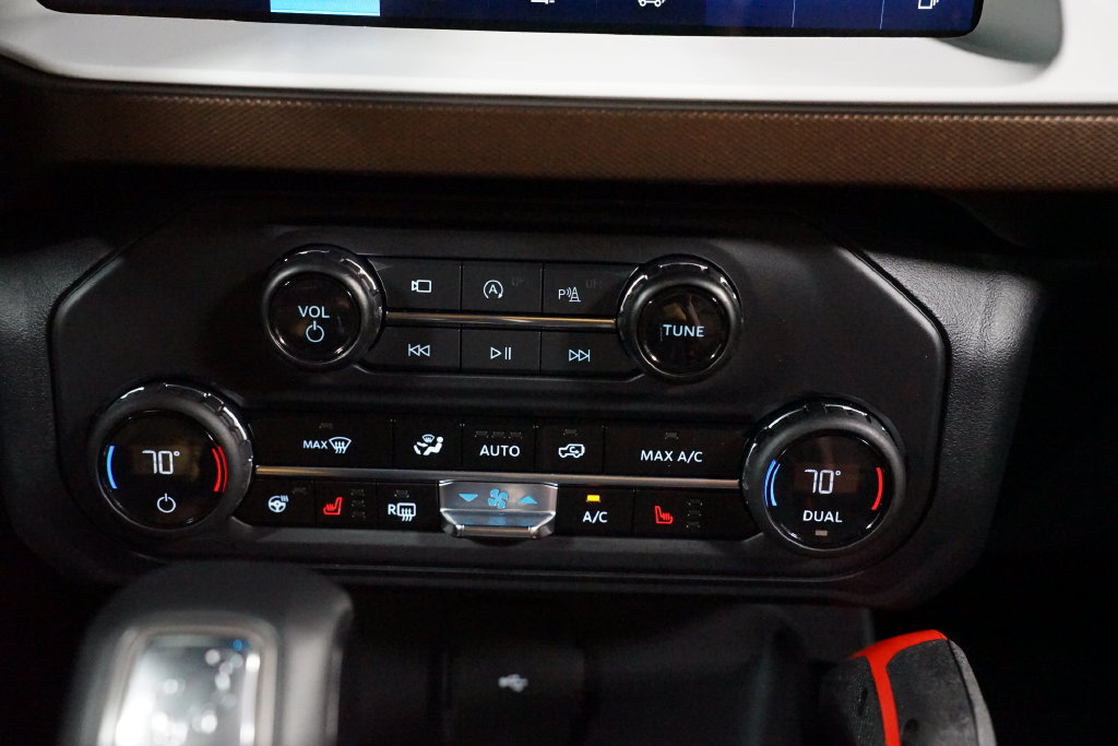 Used 2024 Ford Bronco Heritage Edition AWD/4WD image 21