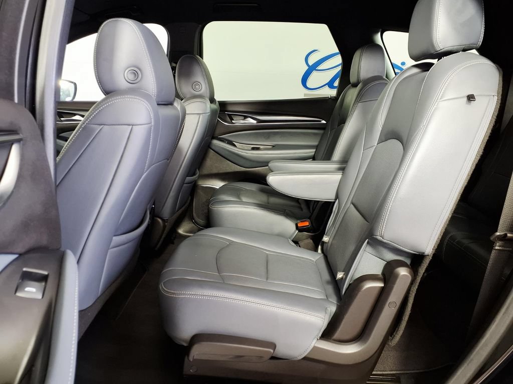 Used 2022 Buick Enclave Essence w/ Sport Touring Edition FWD image 8