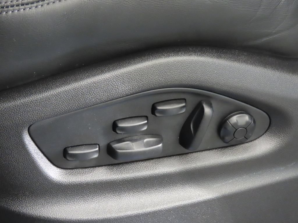 Certified 2022 Porsche Cayenne Turbo GT AWD/4WD image 39