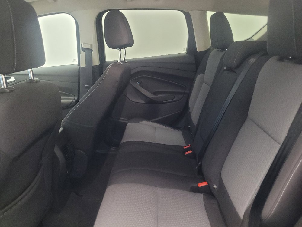 Used 2017 Ford Escape SE w/ Equipment Group 201A FWD image 18