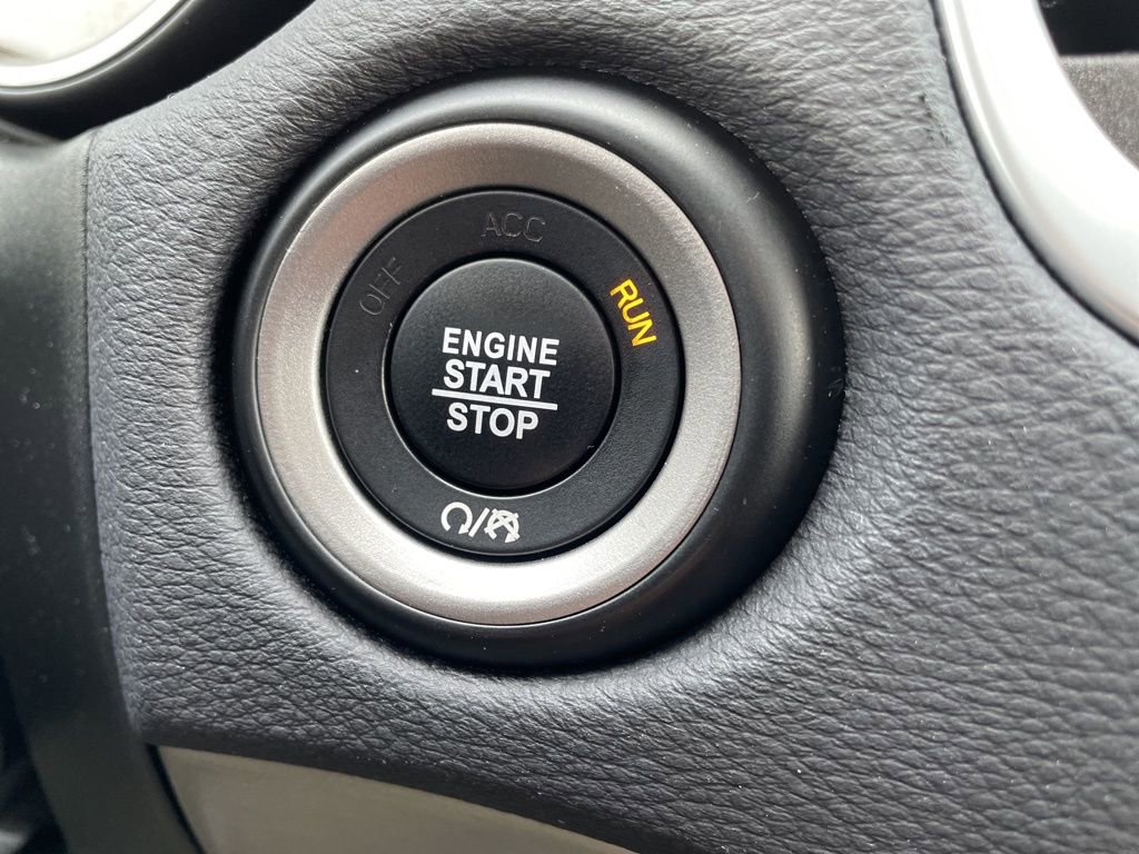 Used 2020 Dodge Durango SXT image 17