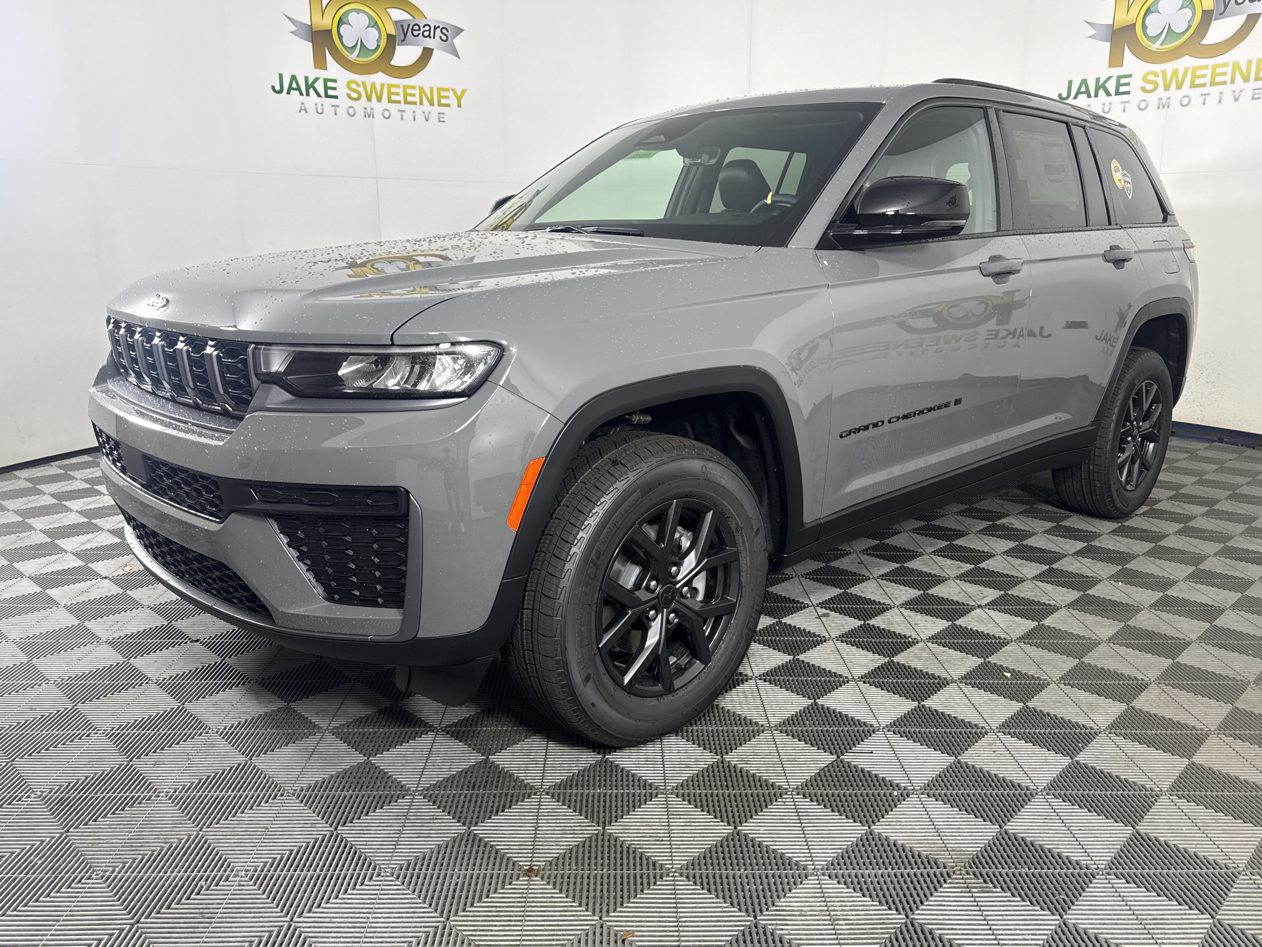 New 2027 Jeep Grand Cherokee 4WD image 4