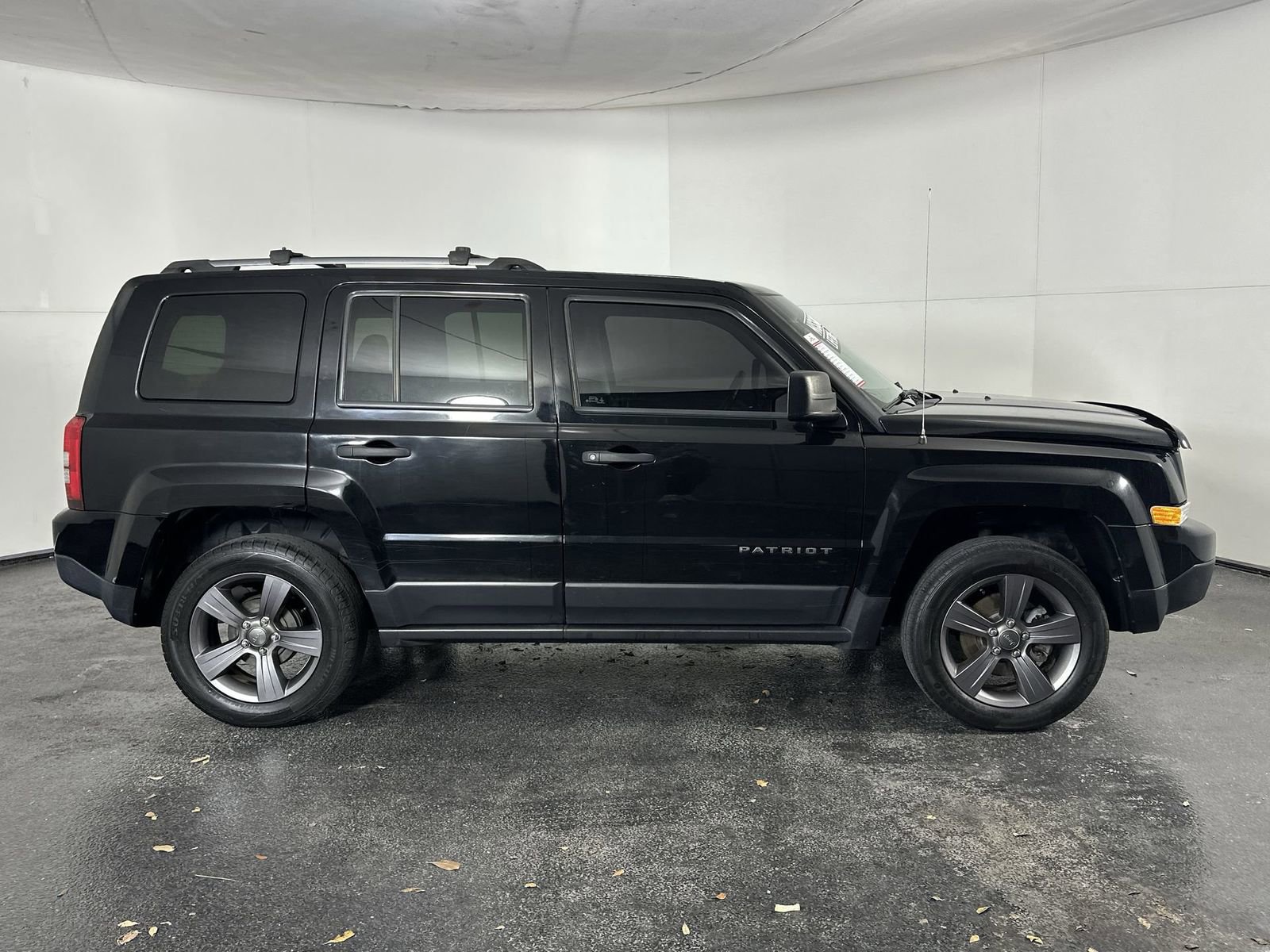 Used 2017 Jeep Patriot Sport image 13