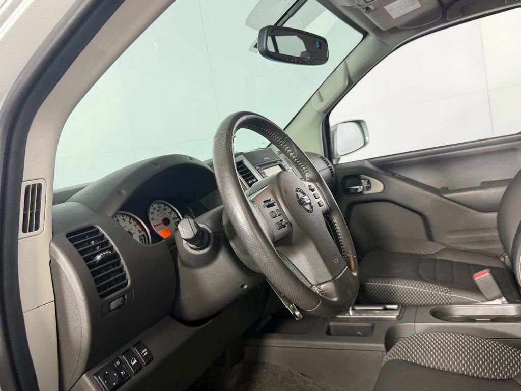 Used 2018 Nissan Frontier PRO-4X AWD/4WD image 24