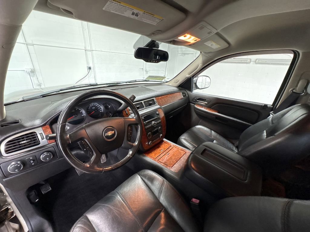 Used 2007 Chevrolet Avalanche LTZ w/ LTZ Preferred Equipment Group image 17