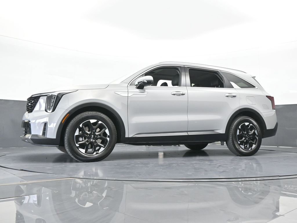 Used 2025 Kia Sorento S w/ Panoramic Sunroof Package image 20