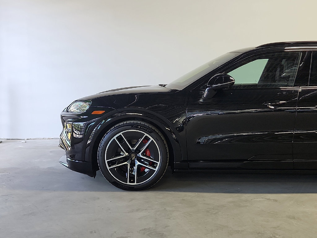 New 2026 Porsche Cayenne Turbo AWD/4WD image 6