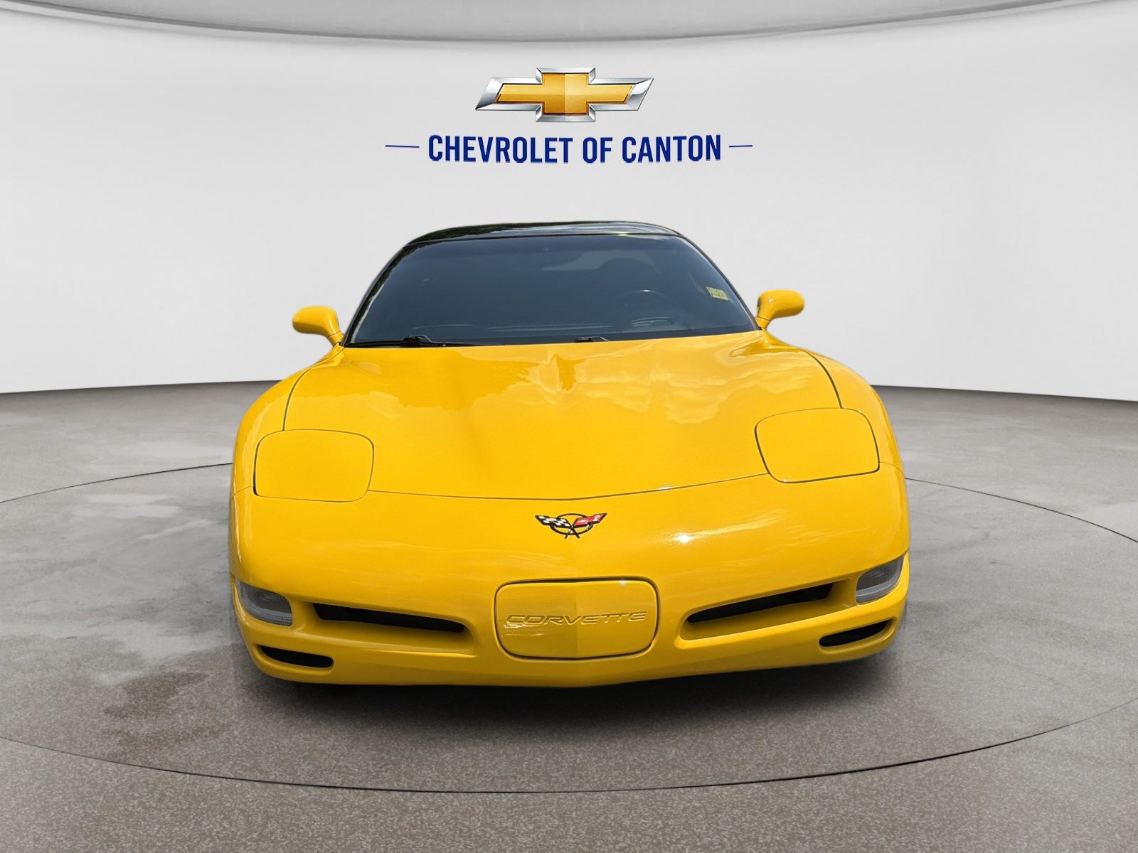 Used 2000 Chevrolet Corvette Coupe w/ Roof Pkg RWD image 2