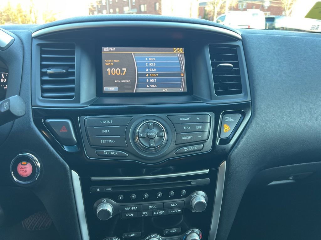 Used 2014 Nissan Pathfinder SV image 18