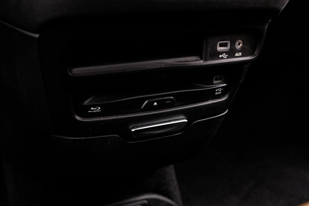 Used 2018 Chrysler Pacifica Limited image 40