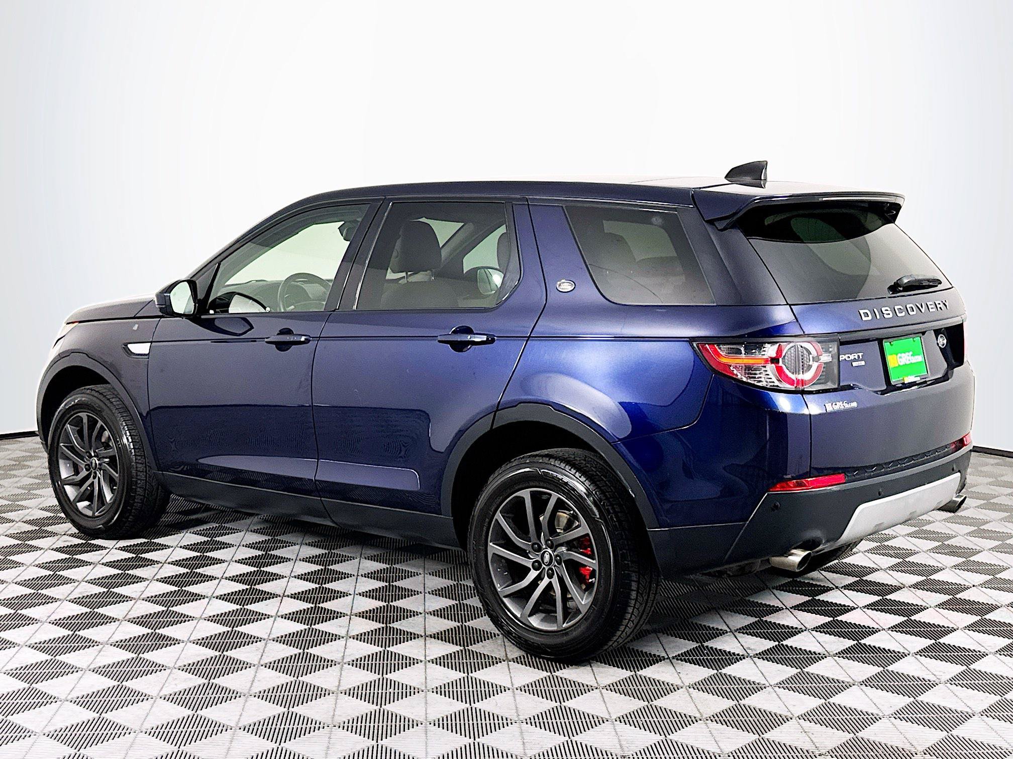 Used 2019 Land Rover Discovery Sport HSE AWD/4WD image 6
