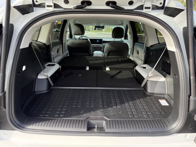 Used 2026 Hyundai Ioniq 9 SE image 17