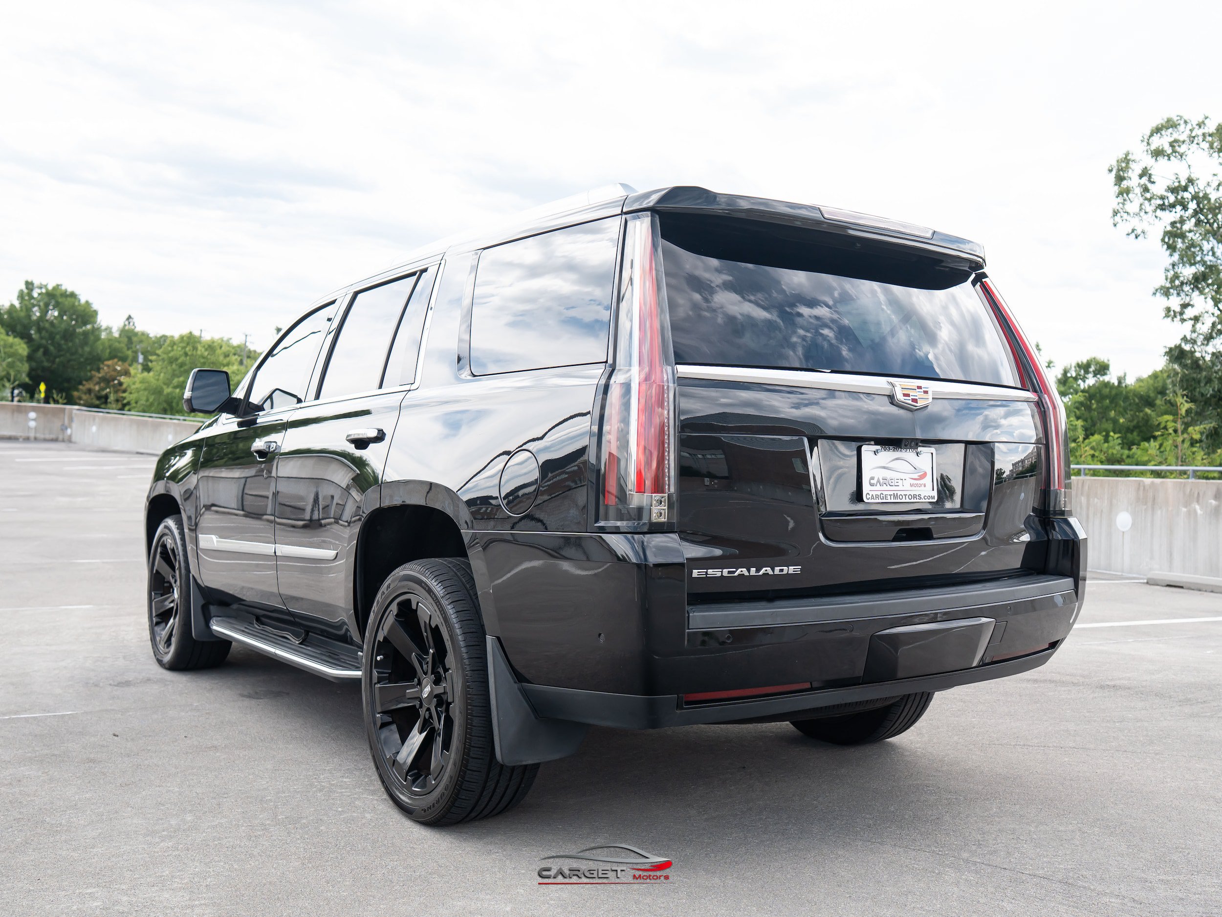 Used 2020 Cadillac Escalade Luxury AWD/4WD image 5