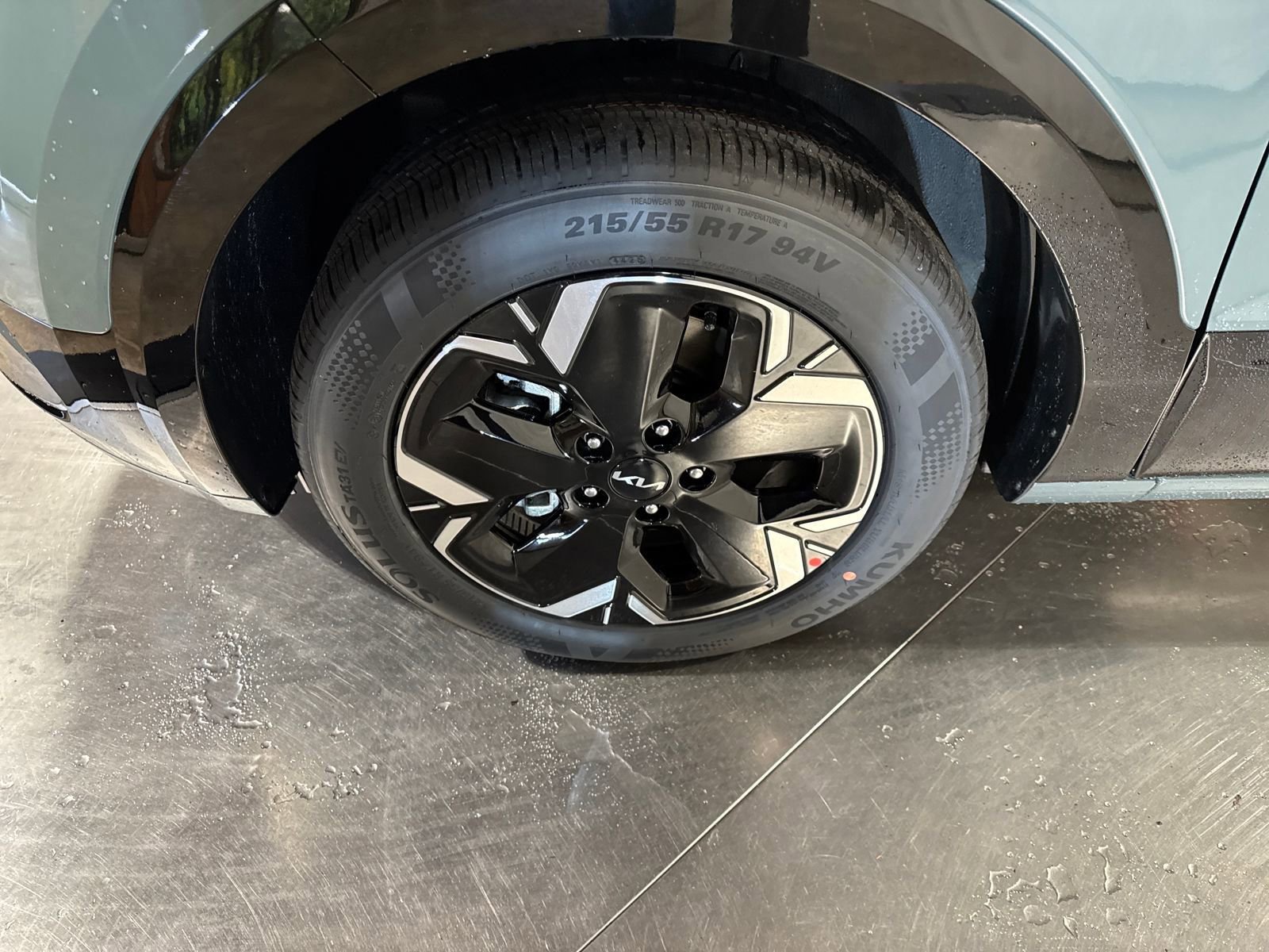New 2026 Kia Niro Wind FWD image 2