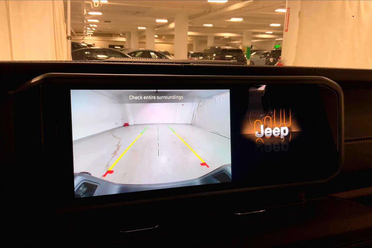 Used 2025 Jeep Gladiator Sport w/ Premium Package image 26