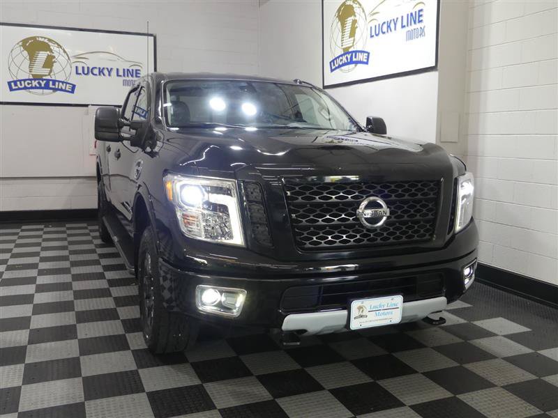Used 2018 Nissan Titan PRO-4X AWD/4WD image 5