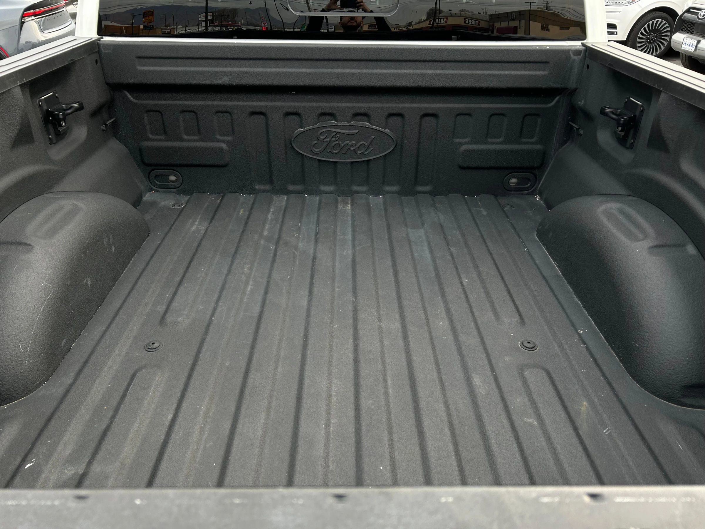 Used 2020 Ford F150 Platinum w/ Equipment Group 701A Luxury image 33