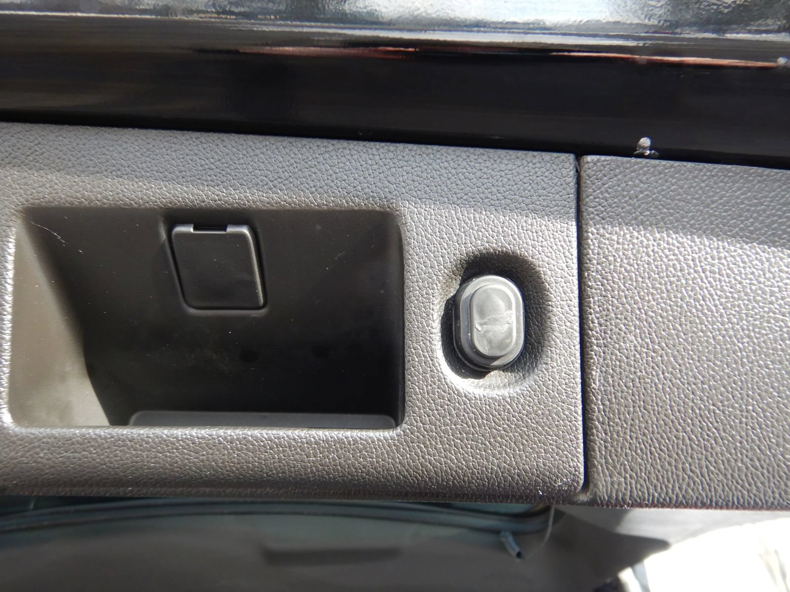 Used 2020 Chevrolet Tahoe LT AWD/4WD image 30