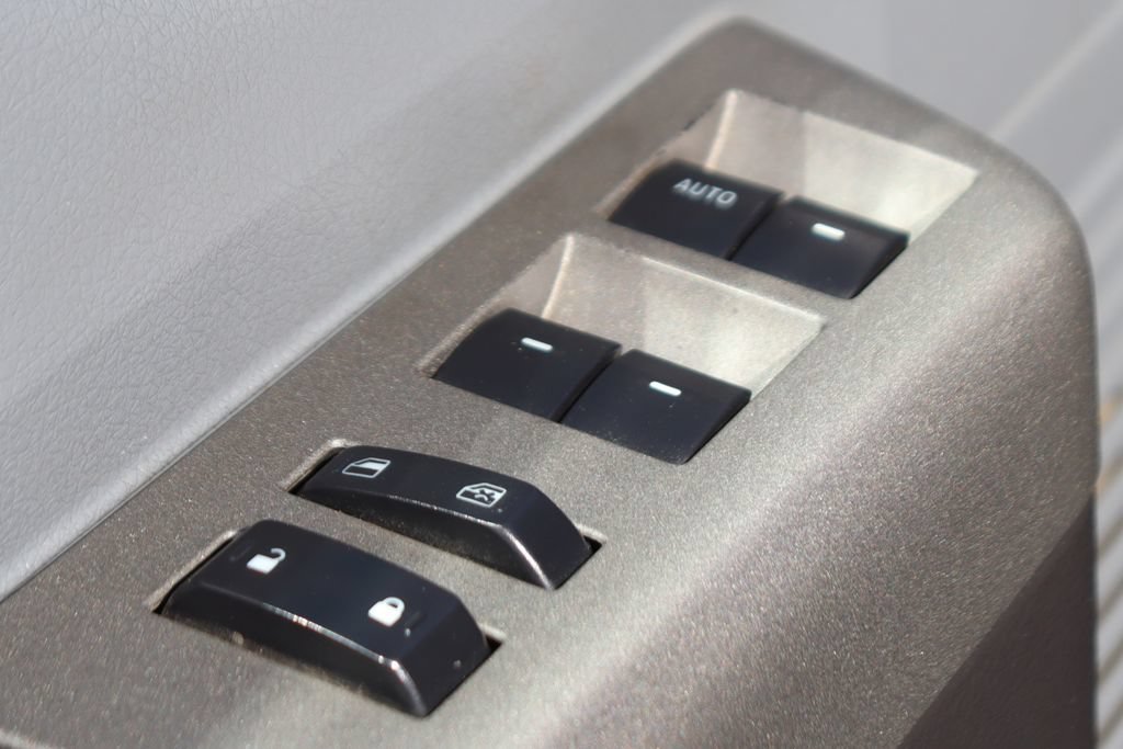 Used 2012 Ford F350 XLT w/ XLT Interior Pkg AWD/4WD image 18