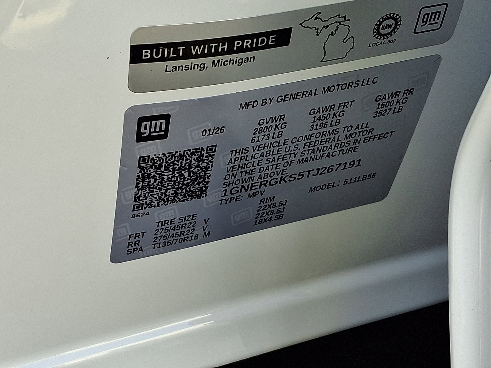 New 2026 Chevrolet Traverse LT w/ LPO, Floor Liner Package FWD image 14