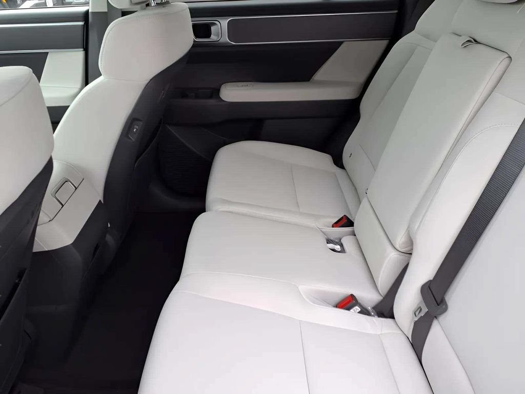 New 2026 Hyundai Santa Fe SE FWD image 7