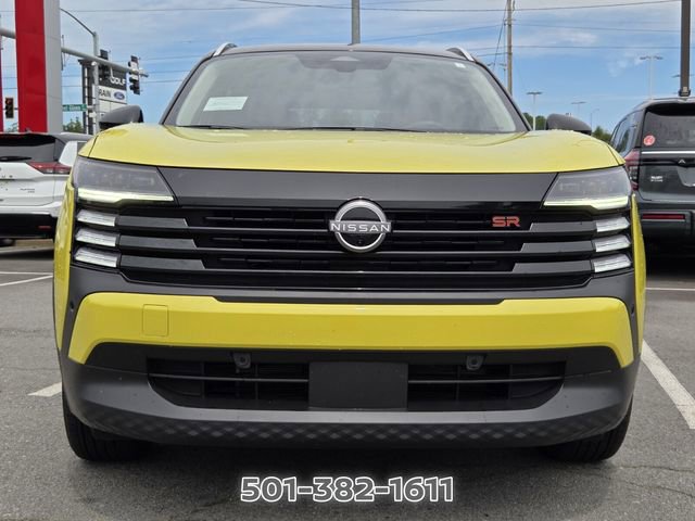 Used 2025 Nissan Kicks SR FWD image 2