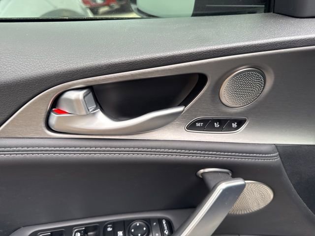 Used 2020 Kia Stinger GT1 image 23