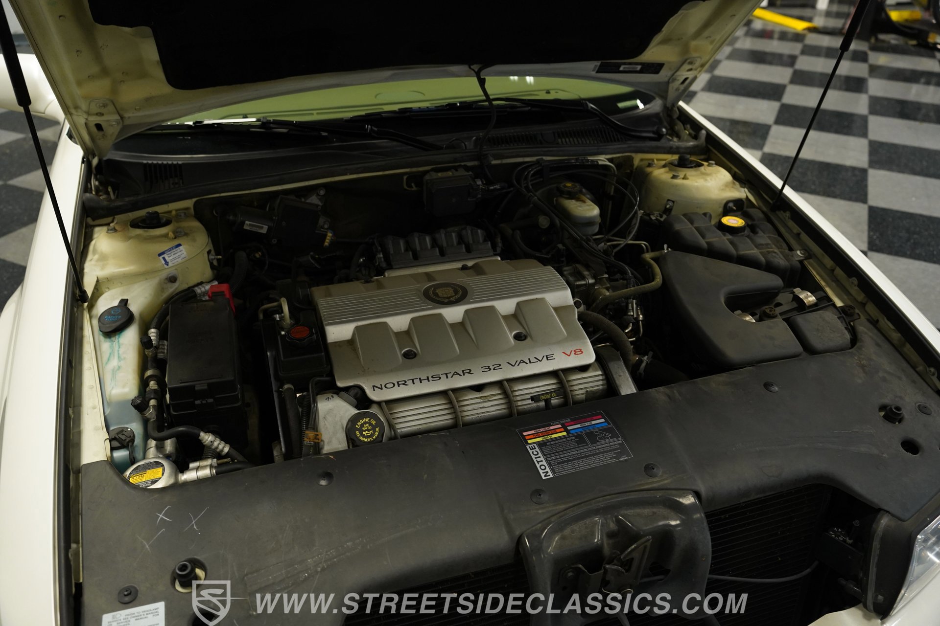 Used 1998 Cadillac Seville STS w/ Heated Seats Pkg image 33