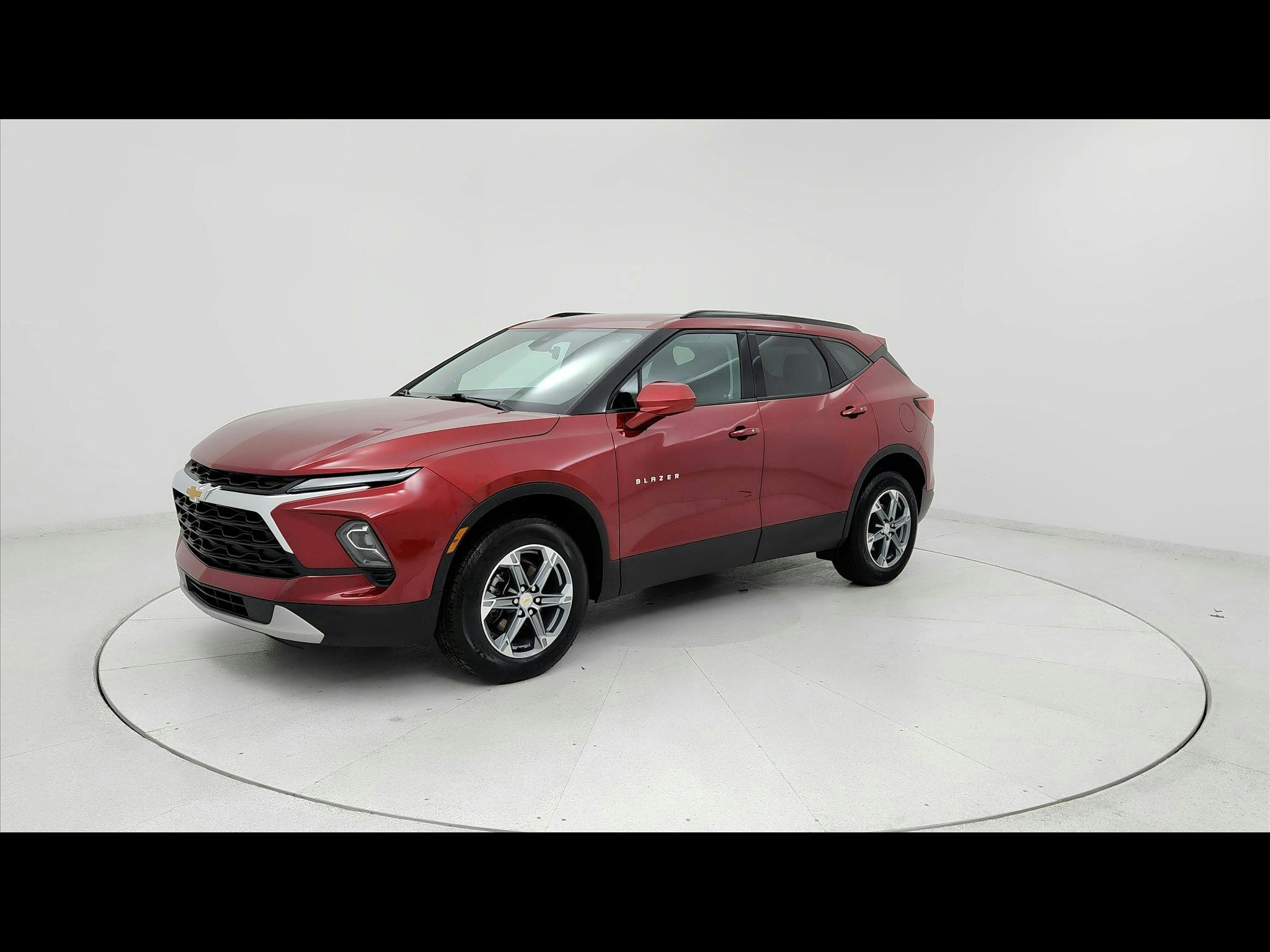 Used 2024 Chevrolet Blazer LT w/ Convenience Package FWD image 1