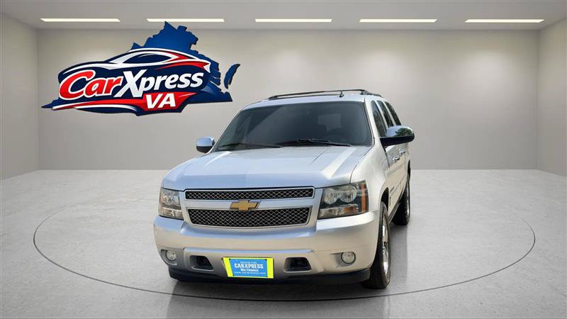 Used 2014 Chevrolet Suburban LTZ RWD image 2