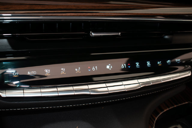 Used 2024 Cadillac Escalade Premium Luxury w/ LPO, Floor Liner Package AWD/4WD image 35