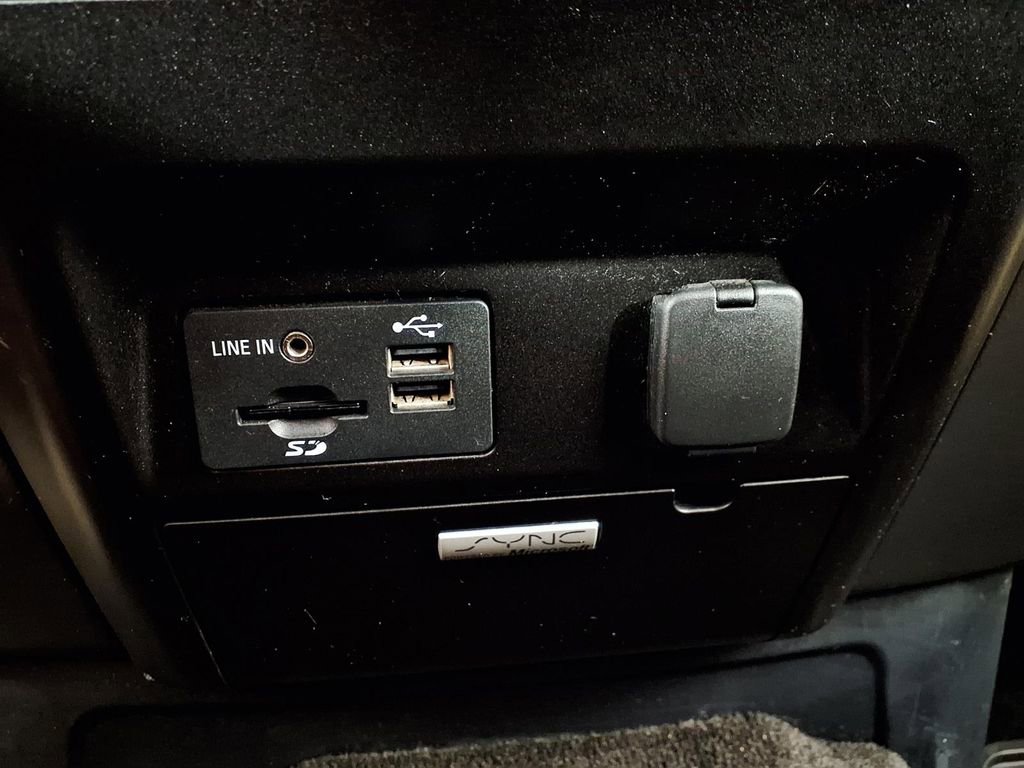 Used 2015 Ford F150 XLT w/ Equipment Group 302A Luxury image 24